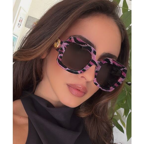NEW Gucci GG1547S Pink Glitter Leopard Square Sunglasses